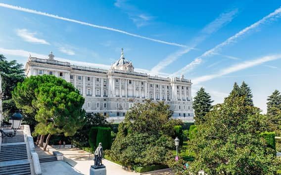 Madri: Visita guiada ao Palácio Real com acesso rápido