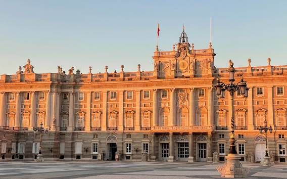 Madrid : Visite de la ville à pied et visite du palais royal en ligne directe